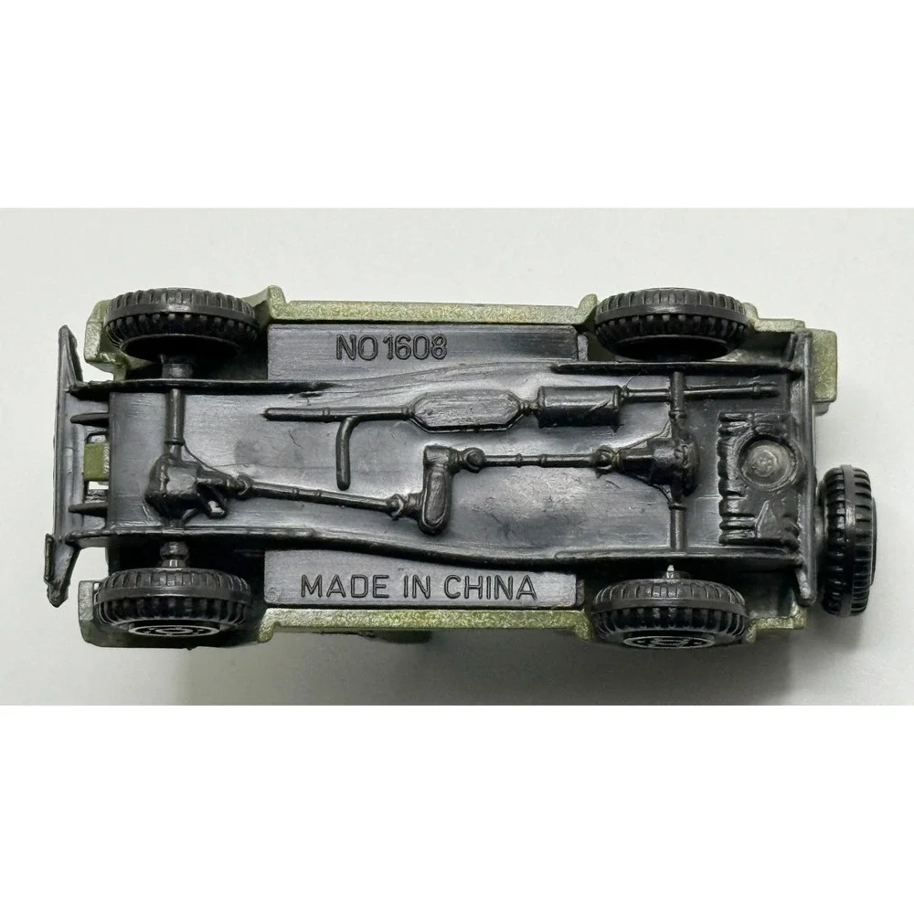 Yatming #1608 Green Camouflage Jeep CJ-7 1/64‎ Diecast/Plastic Military Vintage